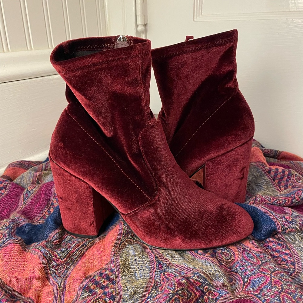 Steve Madden Velvet Ankle Boots in Burgundy